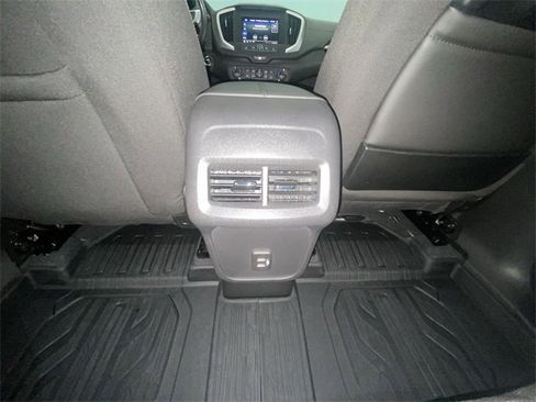 Used 2020 GMC Terrain SLE w/ Driver Convenience Package image 28