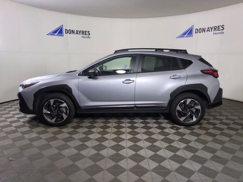 Used 2025 Subaru Crosstrek 2.5i Limited AWD/4WD image 2