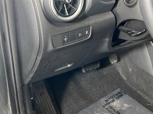 Used 2023 Hyundai Kona SEL image 10