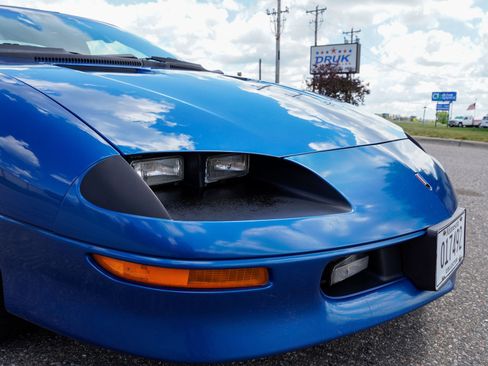 Used 1996 Chevrolet Camaro Z28 RWD image 30
