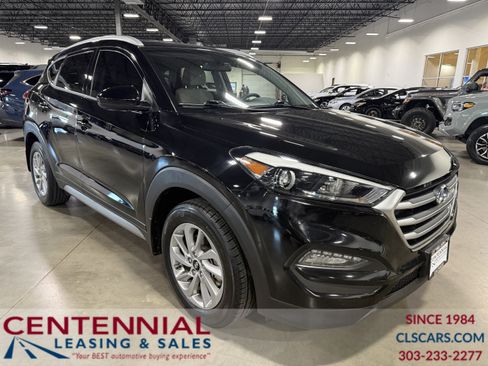 Used 2017 Hyundai Tucson SE image 1