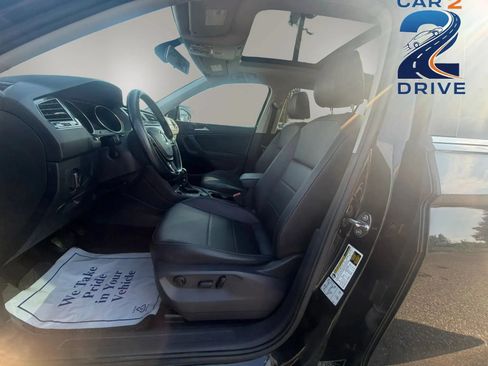 Used 2019 Volkswagen Tiguan SE w/ Panoramic Sunroof Package AWD/4WD image 14