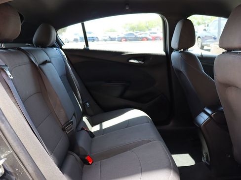 Used 2019 Chevrolet Cruze LT w/ Convenience Package FWD image 27