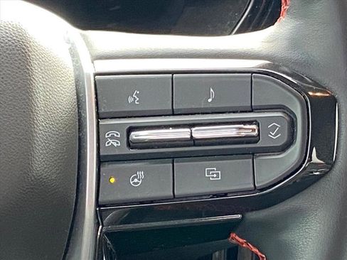 Used 2023 Chevrolet Colorado Z71 w/ Z71 Convenience Package 2 image 10