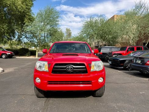Used 2005 Toyota Tacoma PreRunner w/ TRD Sport Pkg #3 RWD image 2