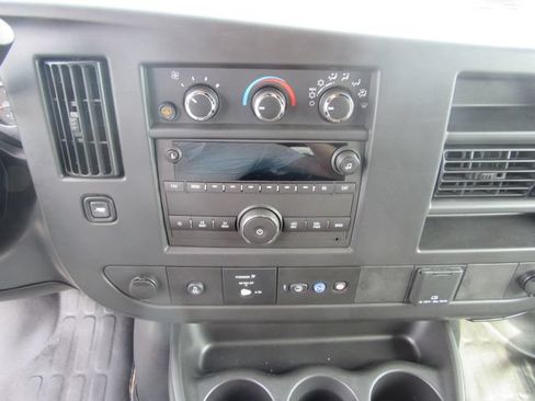 Used 2025 GMC Savana 3500 Extended w/ Driver Convenience Package RWD image 12