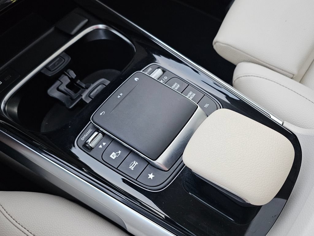 Used 2021 Mercedes-Benz GLB 250 4MATIC image 33