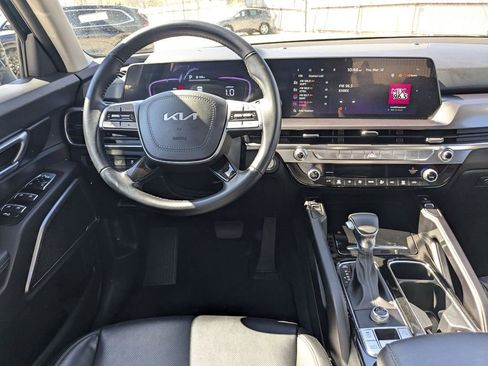 Used 2025 Kia Telluride S image 26
