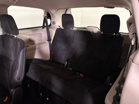 Used 2015 Dodge Grand Caravan SXT w/ Rear Park Assist Package image 35