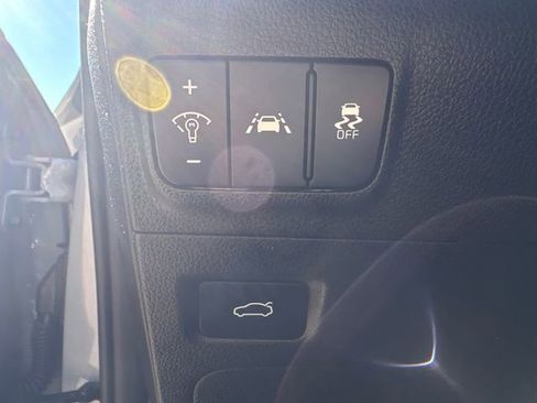 Used 2022 Kia K5 GT-Line image 27