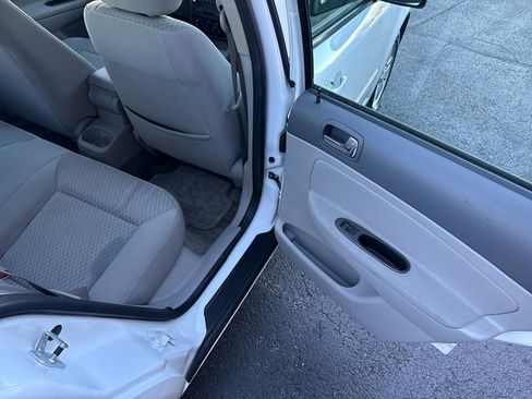 Used 2005 Chevrolet Cobalt LS image 20