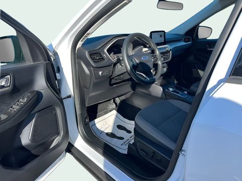 Used 2022 Ford Escape SE FWD image 7