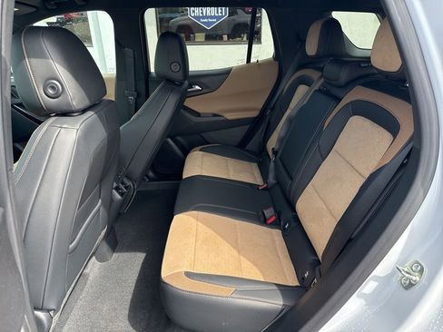 New 2026 Chevrolet Equinox ACTIV w/ Convenience Package III AWD/4WD image 30