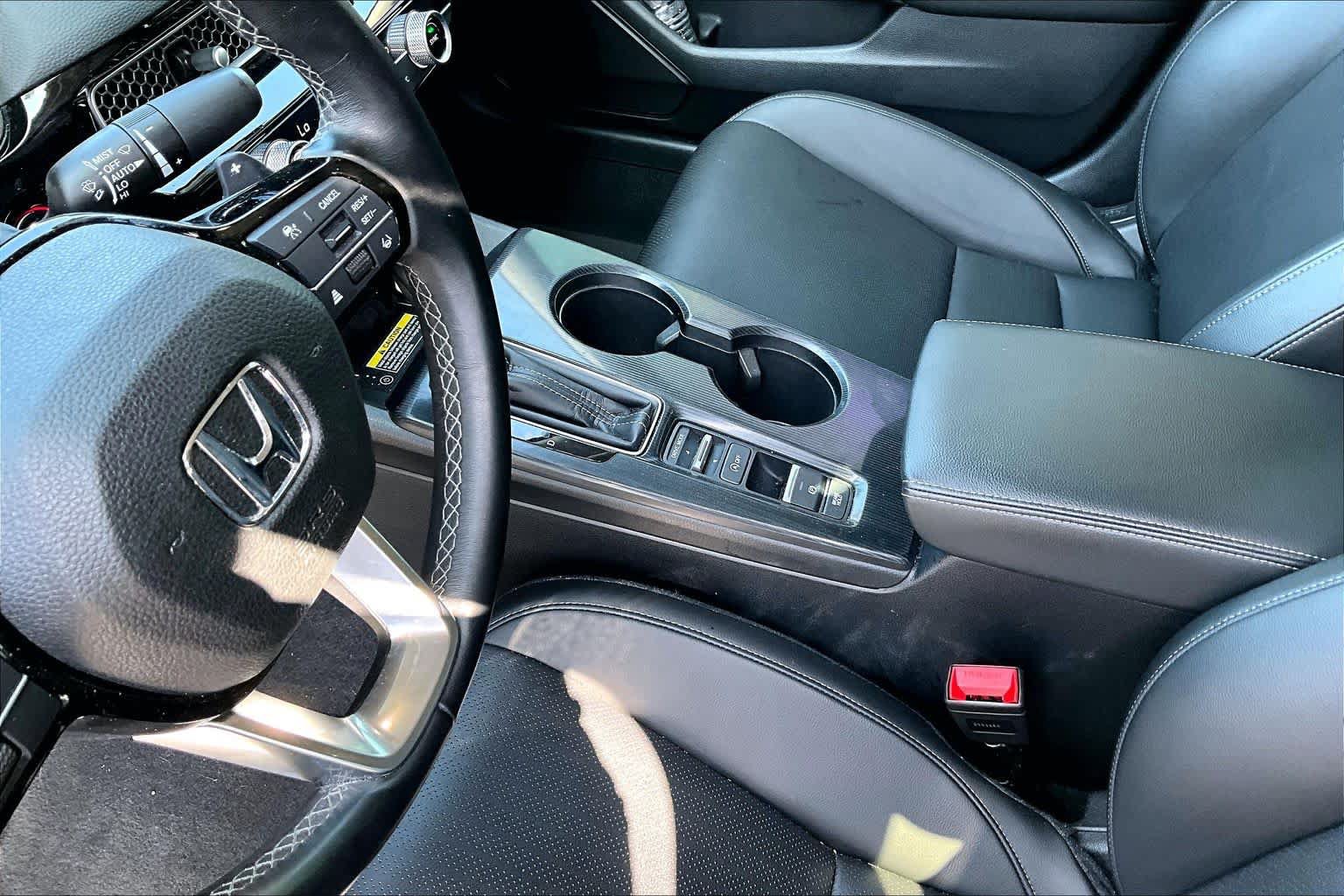 Used 2022 Honda Civic Touring image 16