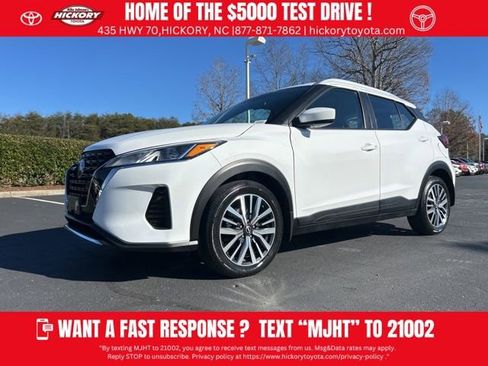Used 2024 Nissan Kicks SV image 1