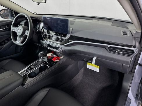 New 2025 Nissan Altima 2.5 SR w/ SR Premium Package image 33