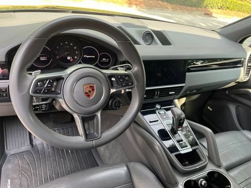 Used 2019 Porsche Cayenne AWD/4WD image 6