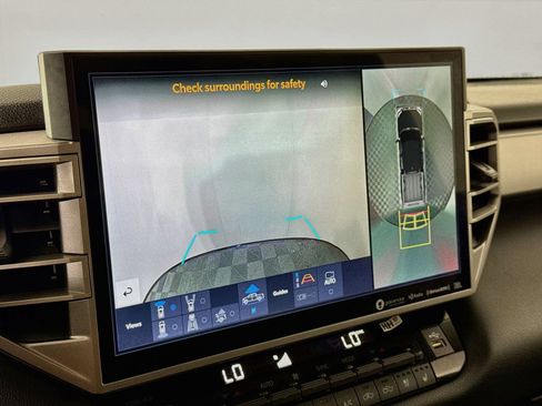 Used 2023 Toyota Tundra Limited AWD/4WD image 14