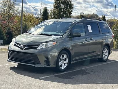 Used 2018 Toyota Sienna LE