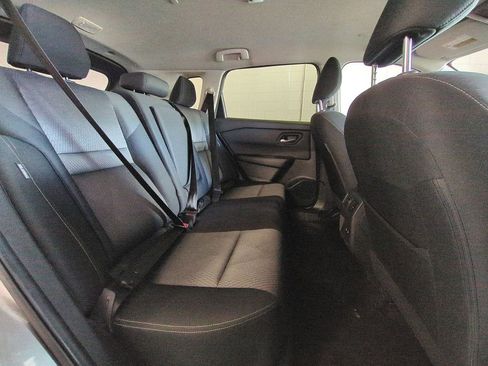 Used 2024 Nissan Rogue SV FWD image 29