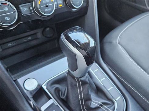 Used 2024 Volkswagen Taos SE image 12