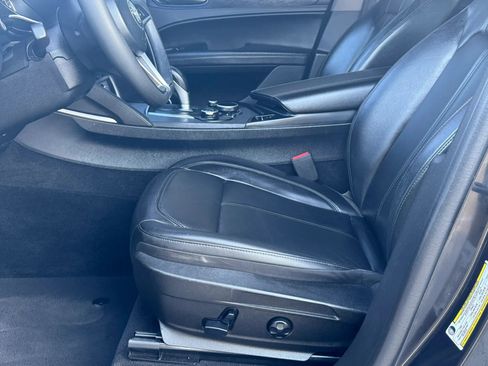 Used 2019 Alfa Romeo Stelvio RWD image 15