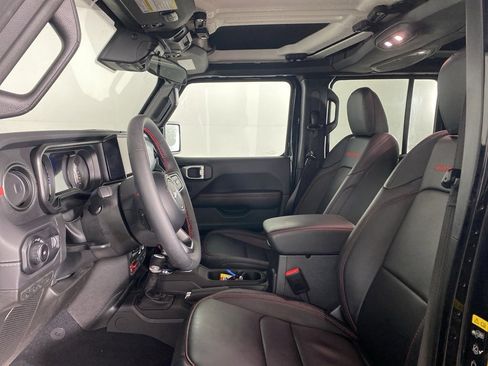 Used 2024 Jeep Wrangler Unlimited Rubicon w/ Safety Group image 13