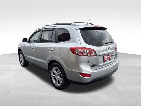 Used 2011 Hyundai Santa Fe Limited FWD image 4
