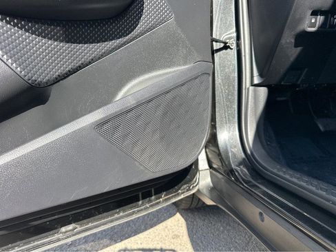 Used 2019 Toyota C-HR LE image 33