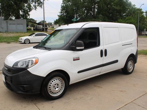 Used 2019 RAM ProMaster City Tradesman FWD image 4