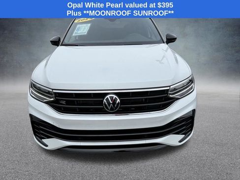 Used 2024 Volkswagen Tiguan SE R-Line AWD/4WD image 3