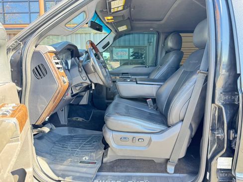 Used 2015 Ford F250 Platinum w/ FX4 Off-Road Package AWD/4WD image 13