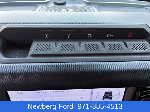 Used 2022 Ford Bronco Outer Banks w/ Sasquatch Package AWD/4WD image 17