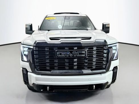 Used 2024 GMC Sierra 2500 Denali Ultimate w/ Max Trailering Package AWD/4WD image 2