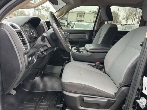 Used 2019 RAM 2500 Big Horn image 9