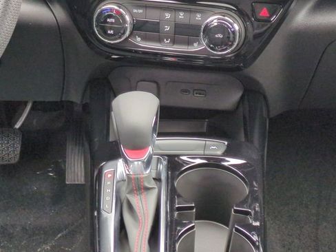 New 2026 Chevrolet Trax RS w/ Sunroof Package image 18