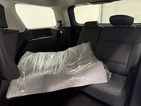 New 2025 Ford Expedition Active image 16