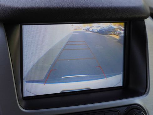 Used 2018 GMC Yukon SLT w/ Premium Edition image 26