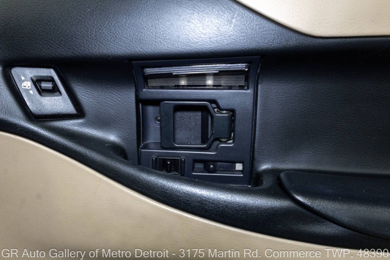 Used 1995 Chevrolet Corvette Coupe RWD image 39