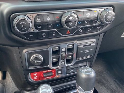 Used 2020 Jeep Wrangler Unlimited Rubicon AWD/4WD image 18