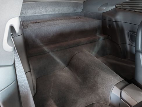 Used 2024 Porsche 911 Carrera T image 6