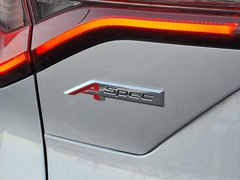 Used 2023 Acura MDX A-Spec image 31