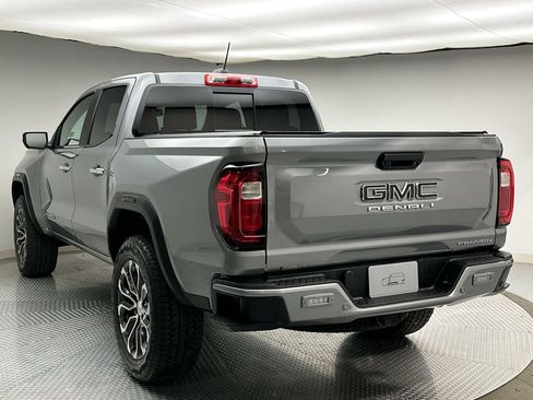 Used 2024 GMC Canyon Denali AWD/4WD image 3