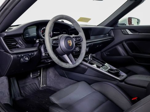 Certified 2023 Porsche 911 Targa 4S image 4