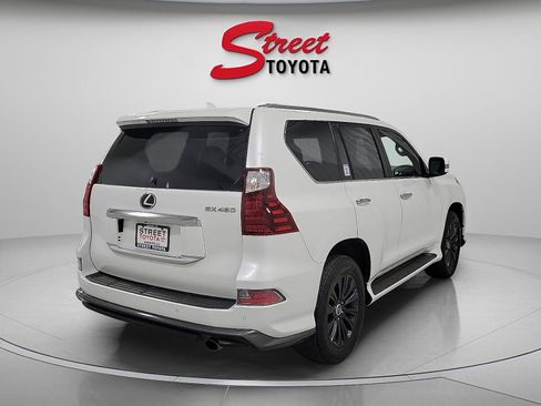 Used 2022 Lexus GX 460 Luxury image 4