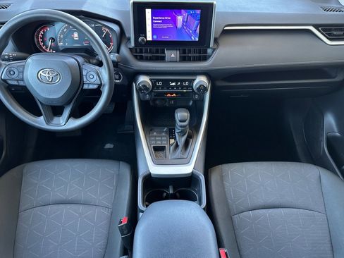 Used 2025 Toyota RAV4 XLE AWD/4WD image 15