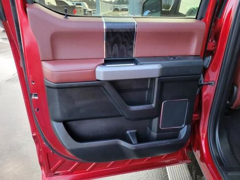 Used 2018 Ford F150 Platinum w/ Equipment Group 701A Luxury image 14