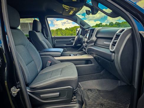 Used 2020 RAM 1500 Big Horn AWD/4WD image 40