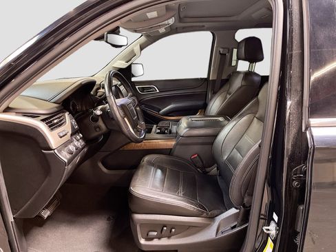 Used 2019 GMC Yukon XL Denali w/ Open Road Package AWD/4WD image 21