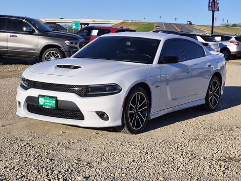 Used 2023 Dodge Charger R/T w/ Plus Group image 4
